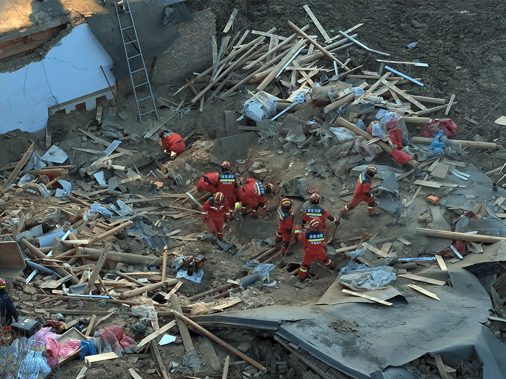 购买宅基地住房遇拆迁损失谁来担？律师：合同无效应退款，过错方承担损失