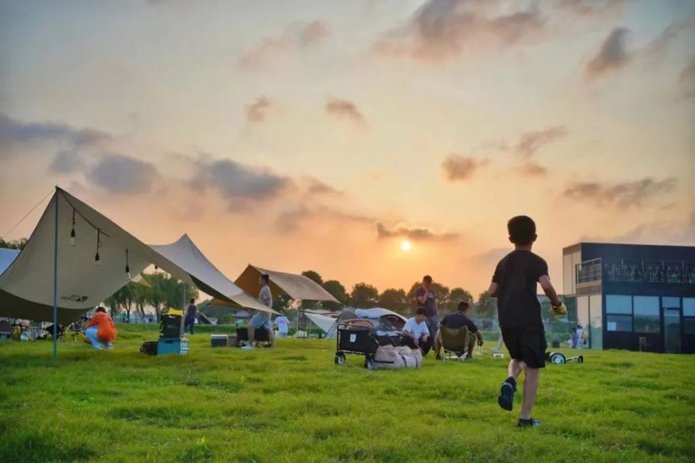 最火乡村露营季来袭！金山超赞露营地大盘点，一起住进风景里！